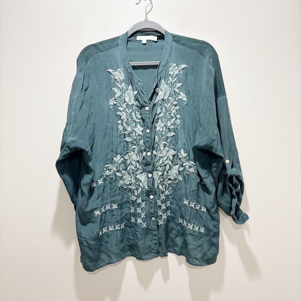 Karyn Seo Teal Green Floral Embroidered Button-Front Blouse Roll Tab Sleeves M
